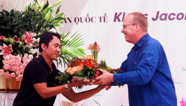 Thông điệp cuộc sống từ những tác phẩm hoa nghệ thuật